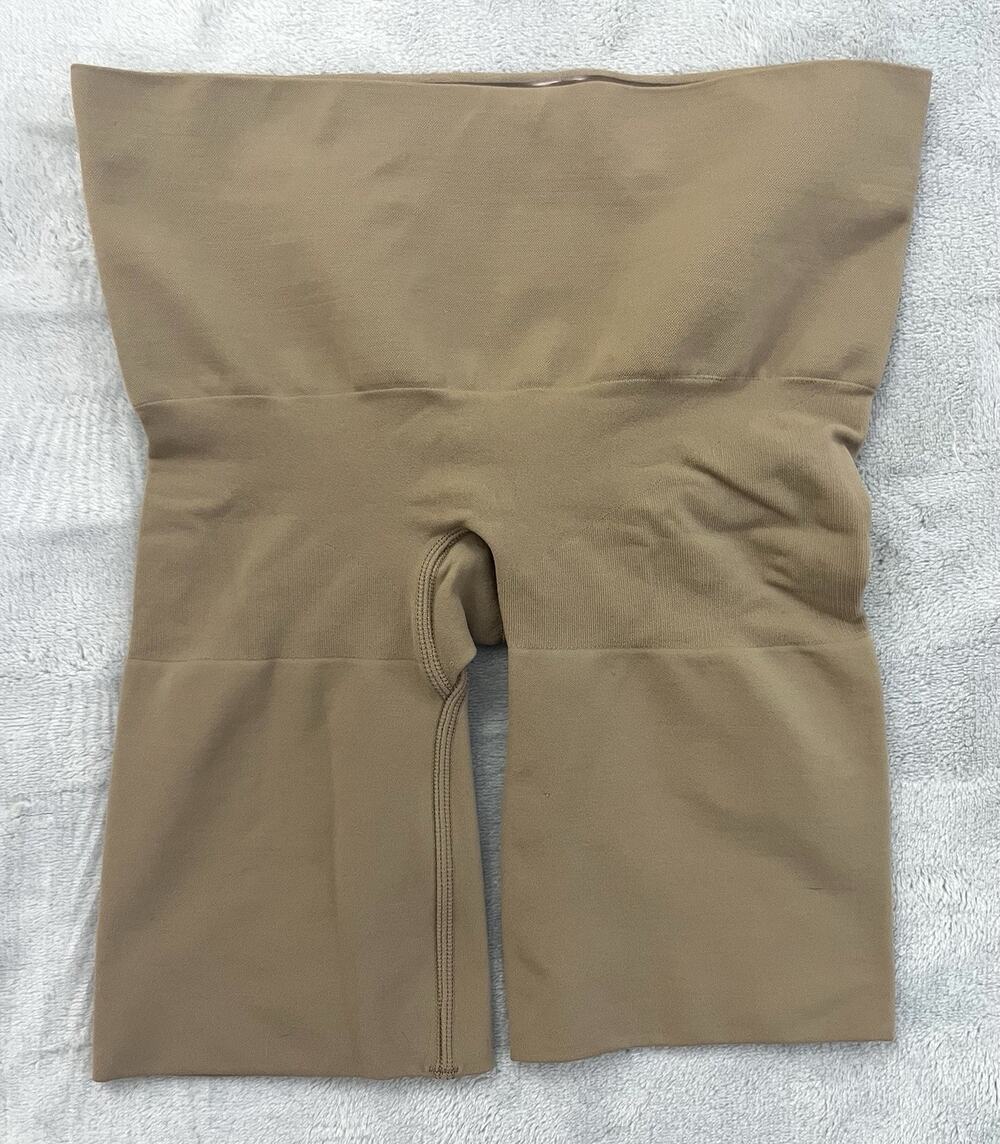 Skims Sculpting Butt Lifting Shorts Small in Sienna Tan BBL Kardashian MSRP $60